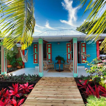 L'Incroyable Maison De Mamie Mechant Saint-Philippe Exterior foto